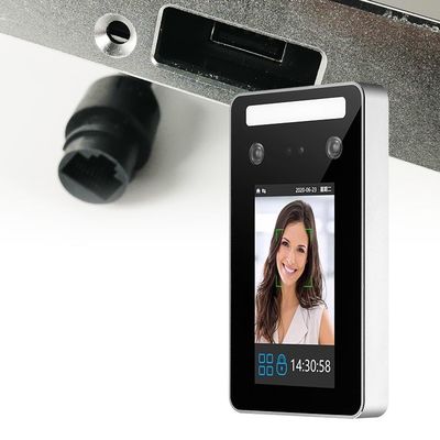 Mesin Absensi Pengenalan Wajah Cahaya Tampak Luar Ruangan Pembaca Kontrol Akses